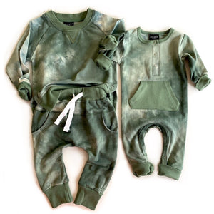 LONG SLEEVE CLASSIC SNAP ROMPER // SAGE // 6-9 Month