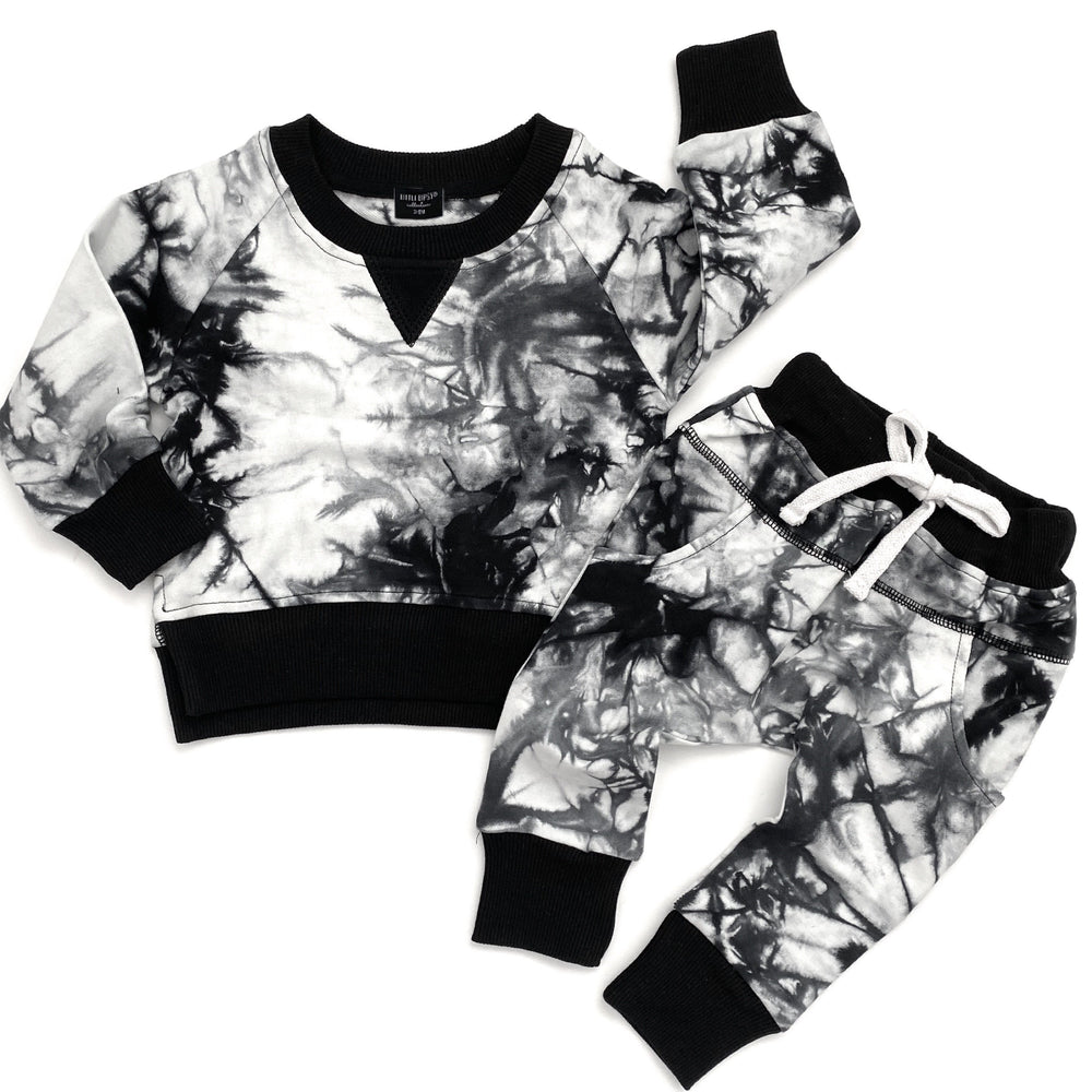 
                
                    Load image into Gallery viewer, Tie Dye Pullover // Black
                
            